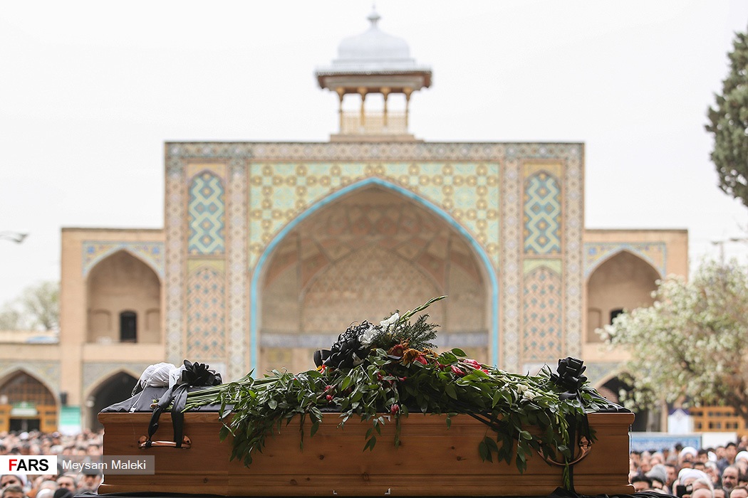 تشییع پیکر آیت الله باریک بین در قزوین